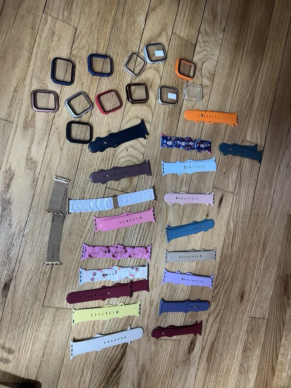 Lot Of 20 Apple SE Watch Bands W/ Screen Protectors